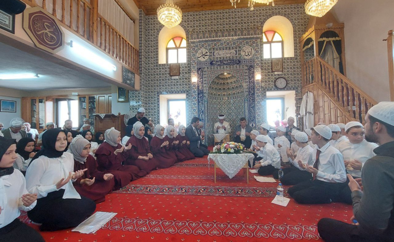 İSKEÇE AHRİYAN CAMİİ’NDE HATİM ÇOŞKUSU YAŞANDI