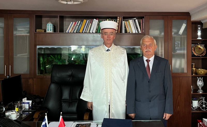 ESKİ VALİ YARDIMCISI YUSUF DELİ’DEN FAZİLETLİ MÜFTÜMÜZE ZİYARET