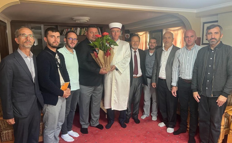 YAKA İMAMLARI MÜFTÜMÜZE TEBRİK ZİYARETİNDE BULUNDULAR