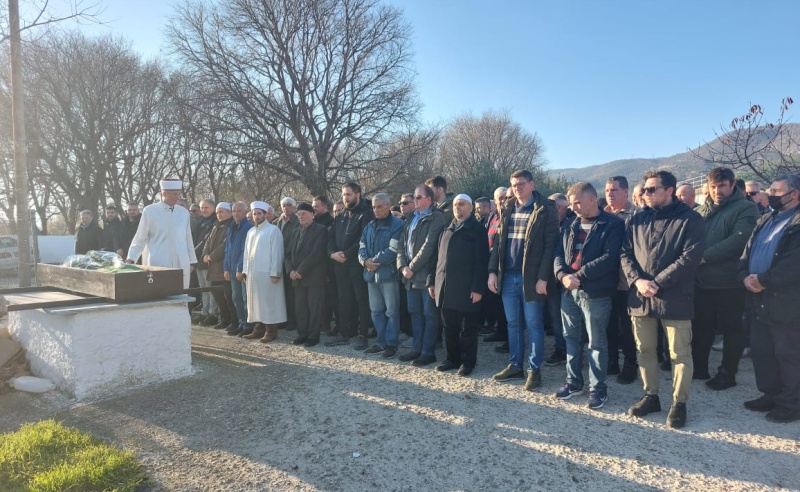 MÜFTÜMÜZ DİŞ DOKTORU HASAN MALKOÇ’UN ANNESİNİN CENAZE TÖRENİNE KATILDI