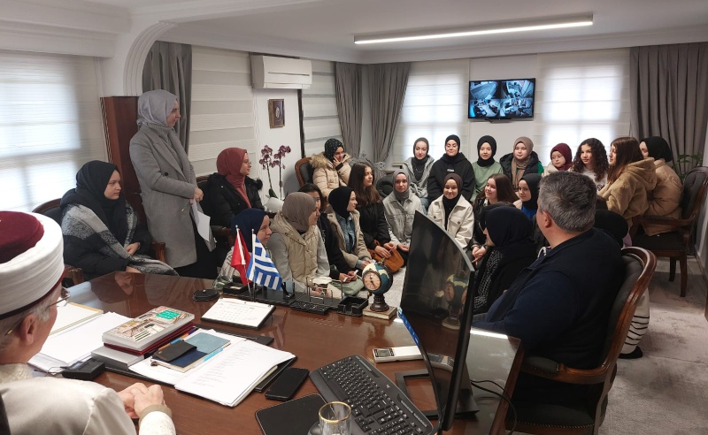 GENÇ MÜFTÜLÜK İSKEÇE KIZ GRUBUNDAN MÜFTÜMÜZE ZİYARET