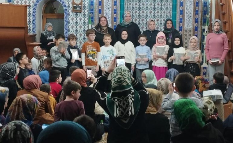 İSKEÇE MERKEZ SÜNNE CAMİİ’NDE REGAİB KANDİLİ DÜZENLENDİ