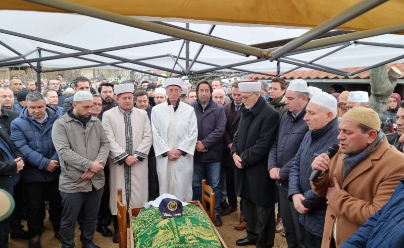 MÜFTÜMÜZ ALİ SALİHOĞLU’NUN CENAZE TÖRENİNE KATILDI