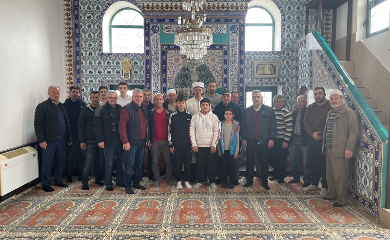 FAZİLETLİ MÜFTÜMÜZ MUSTAFA TRAMPA CUMA NAMAZINI HÖYÜKKÖY CAMİİ’NDE EDA ETTİ
