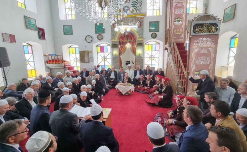 MUSTAFÇOVA KÖYÜNDE HATİM COŞKUSU YAŞANDI