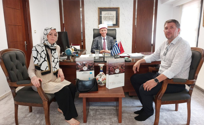 BTTDD GENEL MERKEZİ KADIN KOLLARI BAŞKANI NALAN HACIDELİ VE TURİZİMCİ REHBER EŞİ FAİK HACIİMAM’DAN MÜFTÜMÜZE ZİYARET