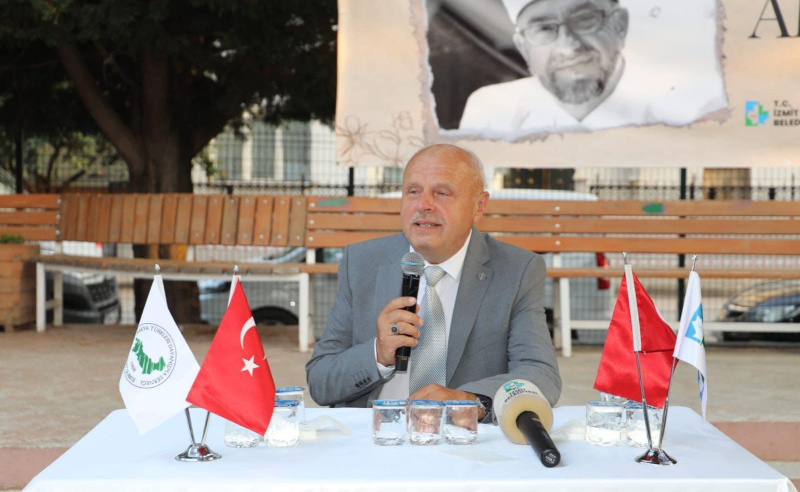 MERHUM MÜFTÜ METE BTTDD İZMİT ŞUBESİ VE İZMİT BELEDİYESİNİN ORTAKLAŞA DÜZENLEDİKLERİ TÖRENDE ANILDI