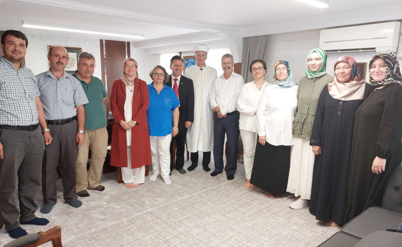 BTTDD İZMİR VE İZMİT ŞUBE BAŞKANLARI İLE YÖNETİM KURULU ÜYELERİ MÜFTÜMÜZ TRAMPA’YI MAKAMINDA ZİYARET ETTİLER