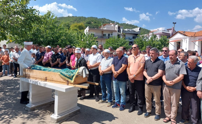 MÜFTÜMÜZ TRAMPA DOLAPHANLI SOYDAŞLARIMIZIN ACISINI PAYLAŞTI