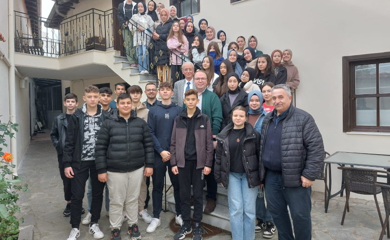 BAŞKONSOLOS AYKUT ÜNAL GENÇLERLE BULUŞTU