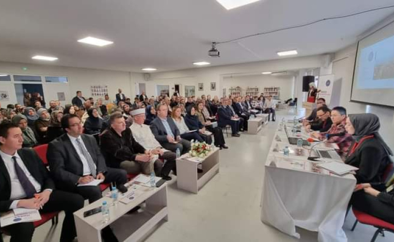 İSKEÇE ŞEHİR SEMPOZYUMU BÜYÜK BAŞARIYLA TAMAMLANDI