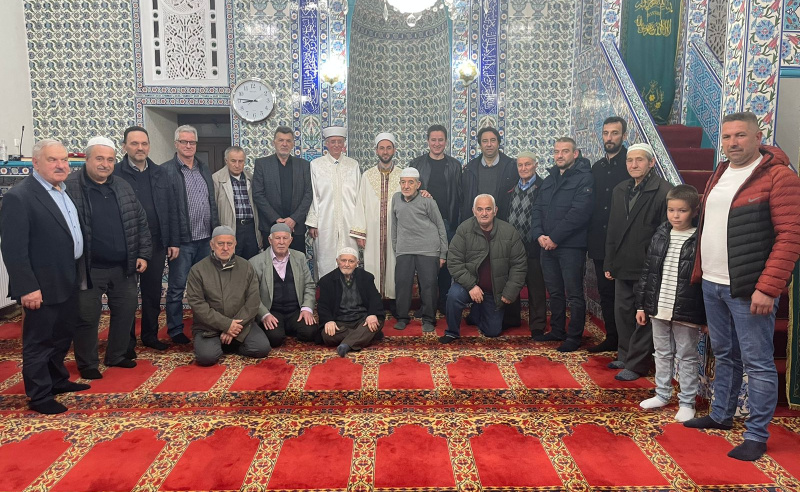İLK TERAVİH COŞKUSU İSKEÇE ÇINAR CAMİİNDE