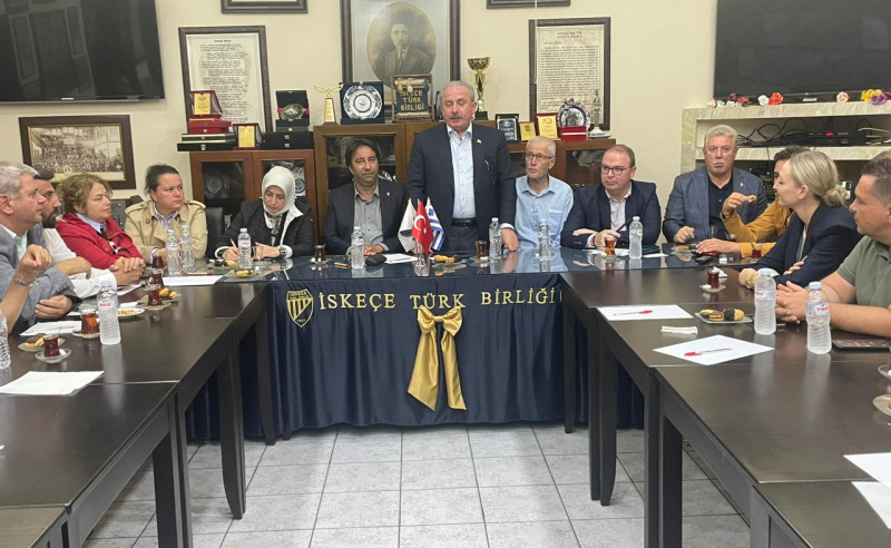 TBMM ESKI BAŞKANI PROF. DR. MUSTAFA ŞENTOP VE BERABERİNDEKİ HEYET İSKEÇE TÜRK BİRLİĞİ’NDE B.T.T.A. DANIŞMA KURULU ÜYELERİYLE           BİR ARAYA GELDİ