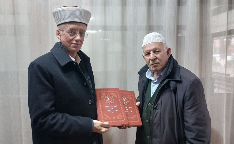 BİR ULU ÇINAR HAFIZ CEMİL