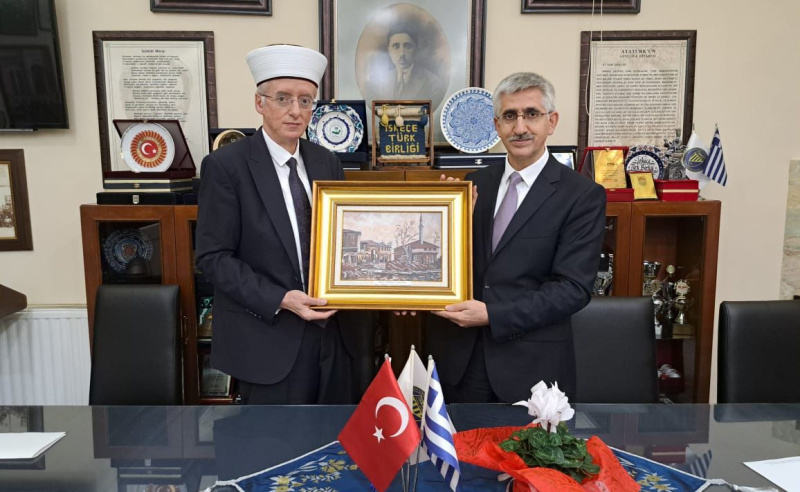 BTTA DANIŞMA KURULU BAŞKANIMIZ/FAZİLETLİ İSKEÇE MÜFTÜMÜZ MUSTAFA TRAMPA ANAVATAN T.C. MİLLİ EĞİTİM BAKAN YARDIMCISI Sn. Dr. NAZİF YILMAZ İLE GÖRÜŞTÜ.